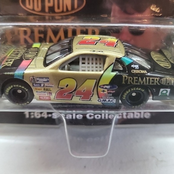 Jeff Gordon DuPont Chroma Premier 1:64 Die-Cast Car - Picture 2 of 4